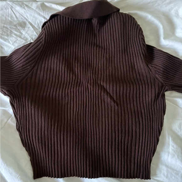Brown long sleeve tight fitting going out shirt - Picture 2 of 4